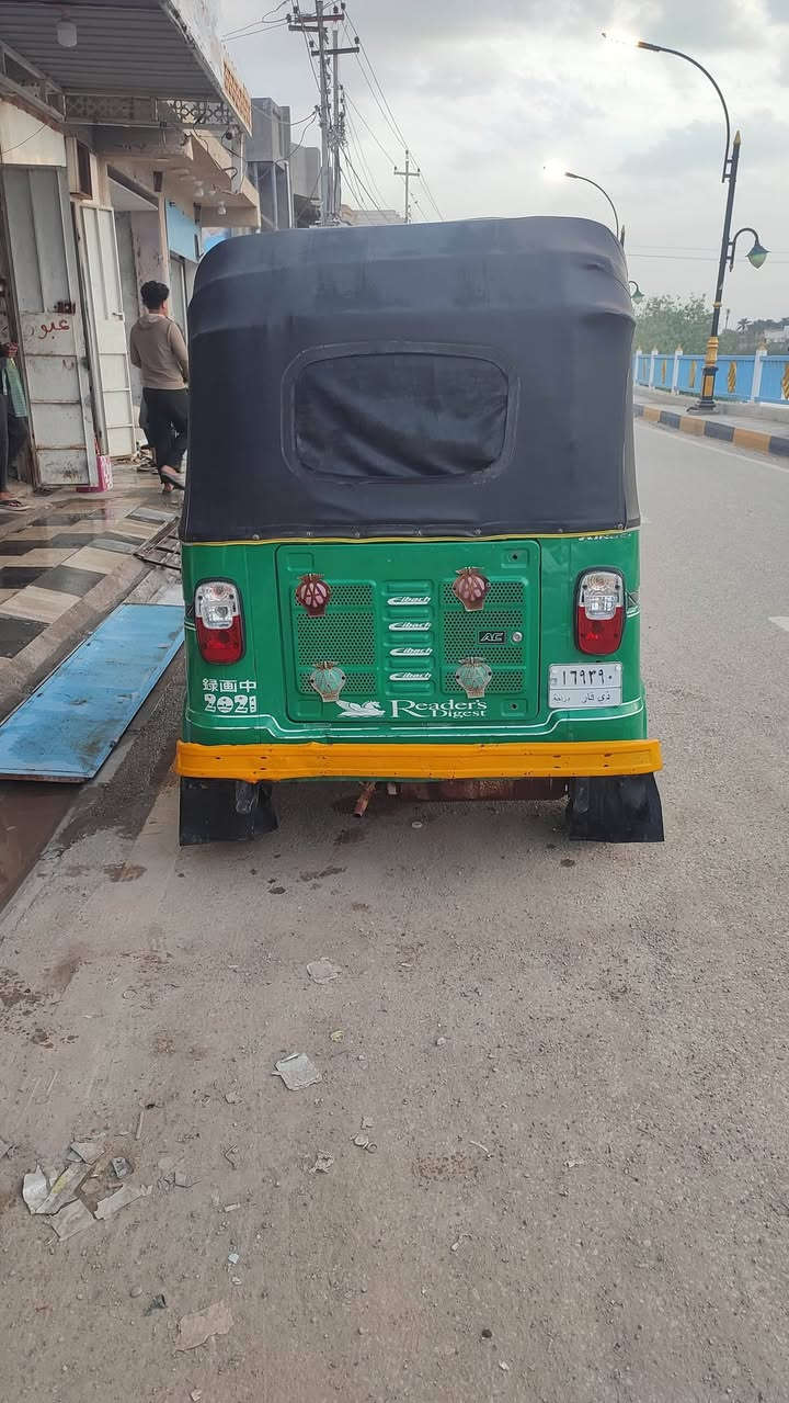 سلام عليكم تكتك للبيع موديل 21 شهر 11لكشر كفاله لمحرك بوشه وبستم شرط شركه تكتك مال بيت نصافه 100 كامله بس دير سويج احلى من صوره تجي وتشوف بعينك سعر 7و250وبيها مجال ***********
