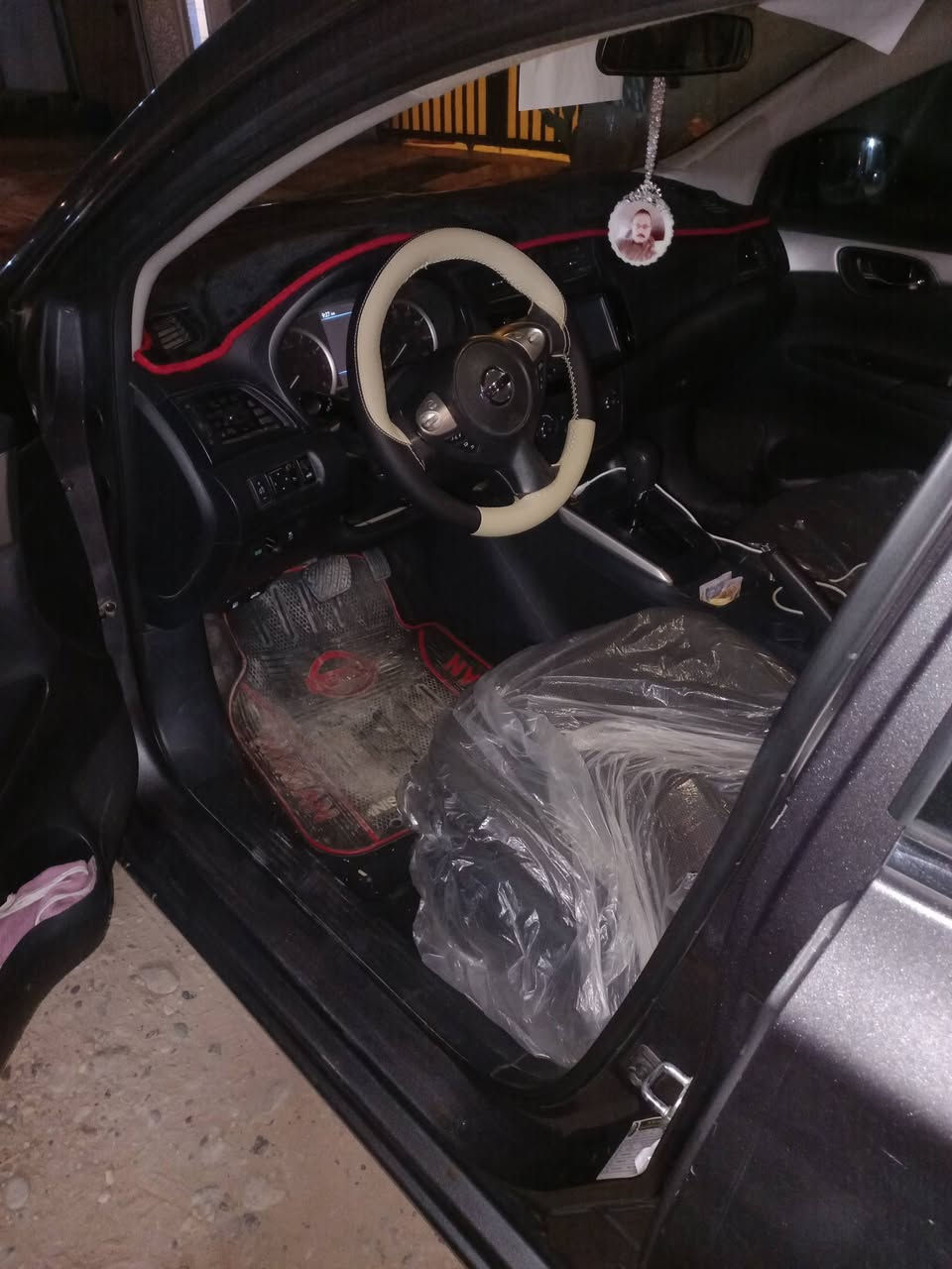 للبيع نيسان سنترا وارد امريكي موديل
2019 سياره جديده شرط الفحص كير محرك تبريد شرط عل بلاد سياره مامتعوبه مال جناي سونارها مع منشورشرط التحويل ضررالسياره بنيد وربع شويه بلجاملغ شرط الفحص 
السعر 108وبيها مجال
***********
