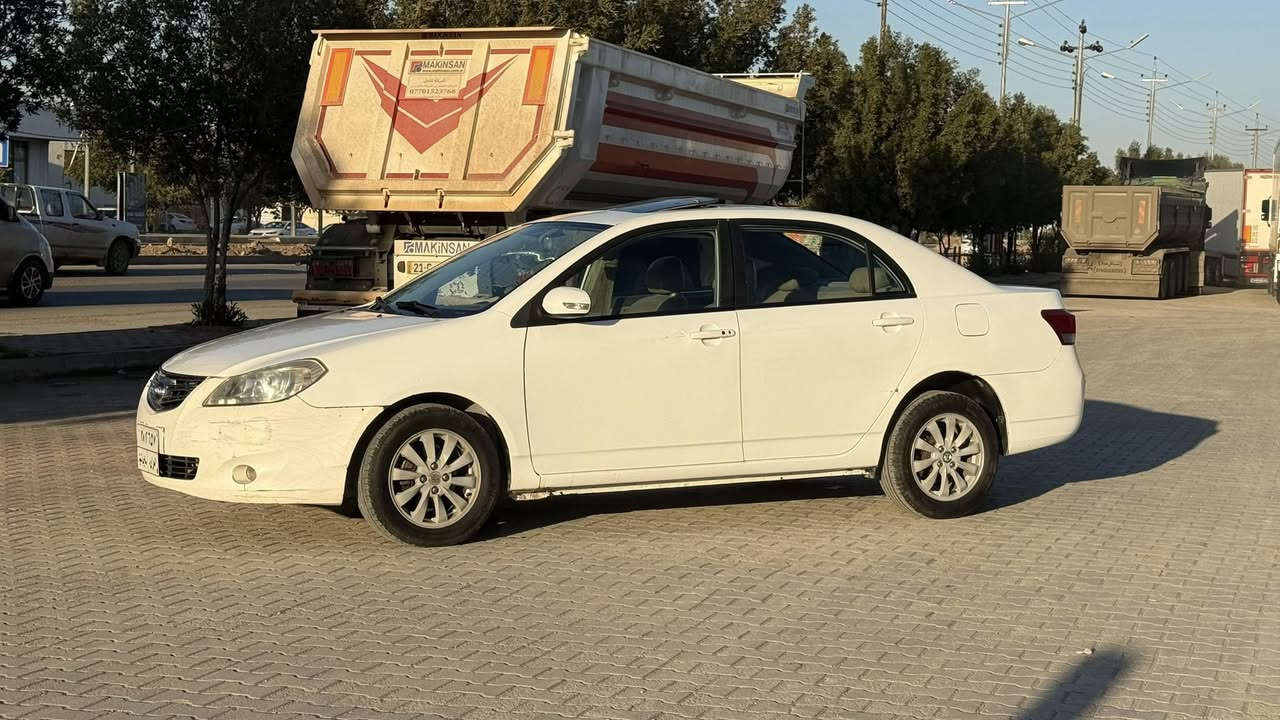 Byd2014
كفاله بدون صبغ فقط مكانين رصعات بدون تعديل 
ماشيه ١٥١ الف على ايد واحد بحاله وكاله برغي ممفتوح بي
تخم تاير جديد صدر امامي خلفي كله جديد بس سنويه منتهي
سعر سياره 55ورقه وبي مجال 
عنوان خانقين 
***********
