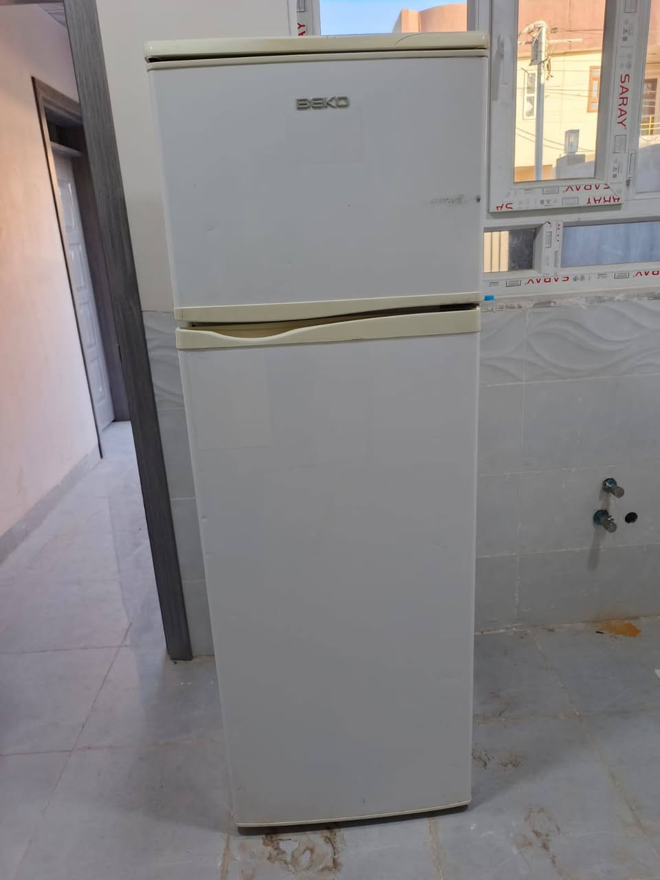 ثلاجه بيكو كلش نظيفه مال بيت شرط التجميد تاخذها بشرط ١٤قدم بلاديه ماواصله تصليح حجم وسط السعر١٢٥الف الاتصال***********

