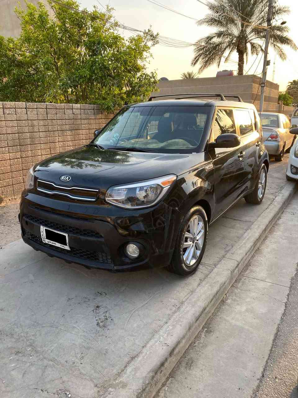 كيا صول ٢٠١٨ محرك ٢٠٠٠ رقم بغداد
وارد امريكي 
حادث جاملغ وبنيد بدون دواخل (لغد شاصي مكفولات) 
محرك ،، كير،، حدادية،،  مكفولات
تبريد ثلج تخم تاير جديد 
السعر 105 ورقه للاتصال ***********
