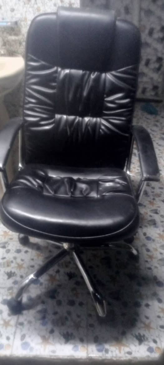 ماطور مبرده حجم 3 ونص نحاس بلادي مامصلح ونضيف سعرا 45 وكرسي 30 وميز 10


**إذا كنت صاحب هذا الإعلان وتريد حذفه لأي سبب، رجاءا أرسل رسالة إلى الدعم الفني**