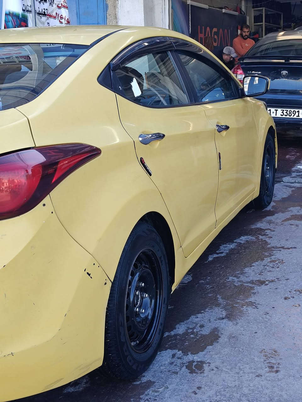 السلام عليكم 
النترا 2016 
حادث چاملغ وبنيد راجعات نفسهن 
ومكان السبير شبر بس وراجع بارد 
السيارة نقصها بس دعامية امامية فقط
سنوية قبل شهرين مجدد 31 
السعر 110 وبيها مجال 
العنوان بغداد حي التراث 
***********
