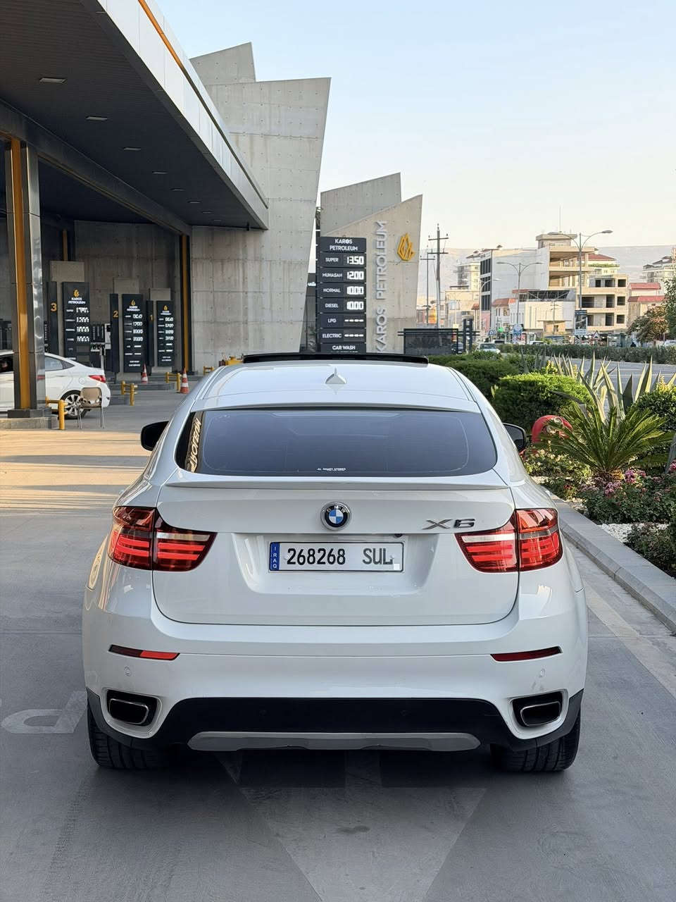 BMW 2014 X6 M
شركة عروش كلين تايتل 
محرك v8  اكس درايڤ توين توربو
ماشيه 
198000 Km
رقم  سليمانيه  شرط تحويل 
السيارا مكفوله كفاله عامه 
بيها  شبر بل بونيت   صبغ  
بدون  دواخل  بدون ارباك  
محرك  مامفتوح  شرط فحص  
گير  و كارابيات  شرط  فحص

السعر188  بيها مجال  بسيط 

***********
موصفات//
فول فول
داخل احمر 
كشنات جلد
كشنات هيتر
فول تحكمات ستيرن
كامرا
شفتات
حساسات امامي
حساسات خلفي
اوتو ستوب
بصمه
هندبريك بصمه
صندوق بصمه
تبريد قطعتين
دادشو
رادار امامي
رادار جانبي 
سلايت
بعد بيها هوايه موصفات 
و السيارا فول فول و ما بيها مصرف الف دينار
اخوان  سياره  جديد كلش  شرط  كله بلادى   شرط فحص
 مكان
جمجمال  ***********

