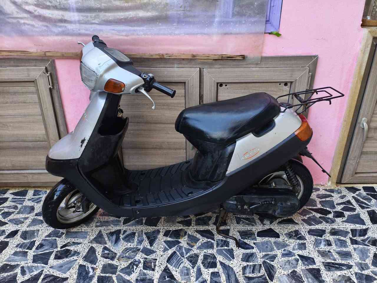 ماطور بوتين حديث للبيع مكينه خرسه تحريكه معدل نار صوت اكسن مابي كهربائيات كلها شغاله  سلف شغال السعر 270 وبي مجال للشراي للاستفسار ***********
