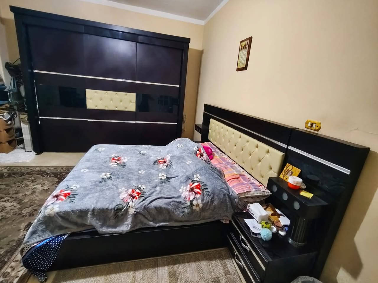 للبيع بسعر ممتاز لظروف النقل 🤎🤎
خشب زان مكونه من 
غرفة نوم دولاب ٣متر وسرير ١٨٠ وتسريحة ومرتبة يانسن و٢ كمودينو
المطلوب 25الف
النزهه الجديده


**إذا كنت صاحب هذا الإعلان وتريد حذفه لأي سبب، رجاءا أرسل رسالة إلى الدعم الفني**