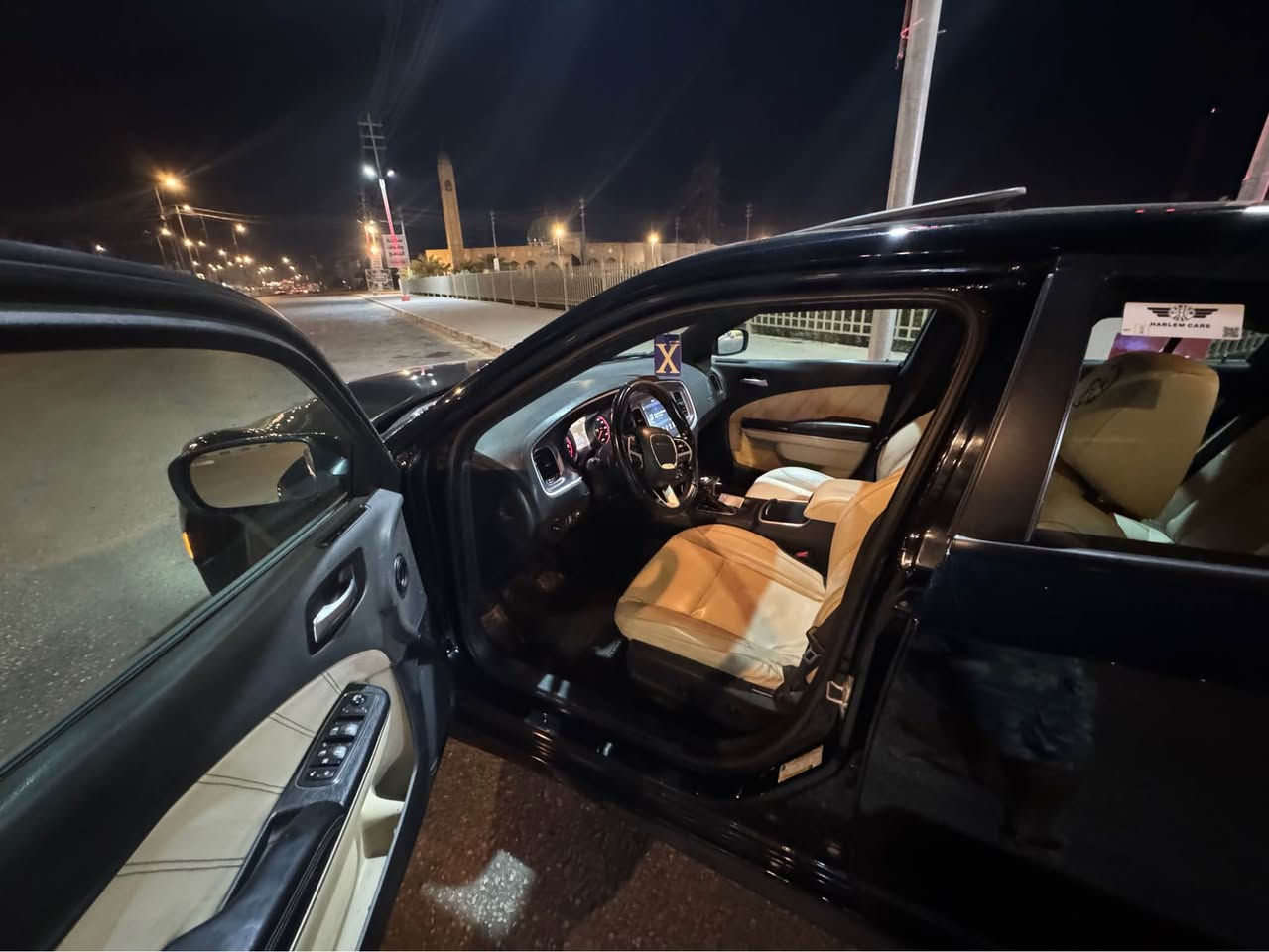 سلام عليكم شالجر 2019 فول خنك 3600 حادث كلش خفيف وعليها اضافات كله وكاله اصلي رقم بغداد انكليزي حادث جاملغ خلفي وجاملغ امامي ماشيه 85 كيلو متر سعرها 220 رقم موبايل *********** النجف, العراق
