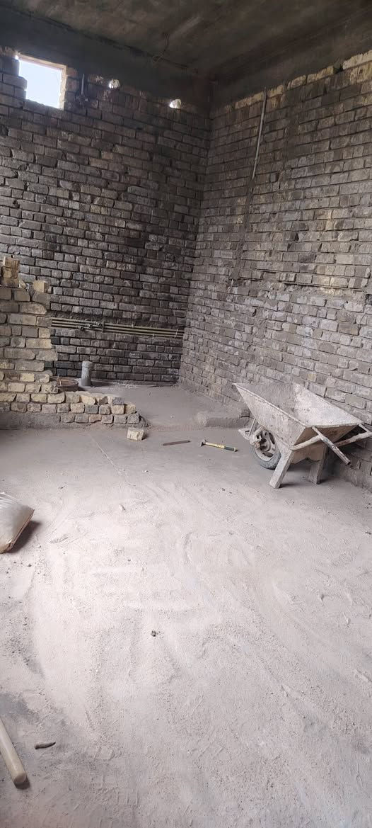 السلام عليكم
بيت البيع مساحه أكثر من150  طابو صرف بحي الأصدقاء نهاية شارع ساحه سيد ناجي
بناء حديث 
متكون استقبال و صاله ومطبخ حار وبارد
غرفتين نوم 
على شارعين يقع
الاستفسار اتصال ***********
