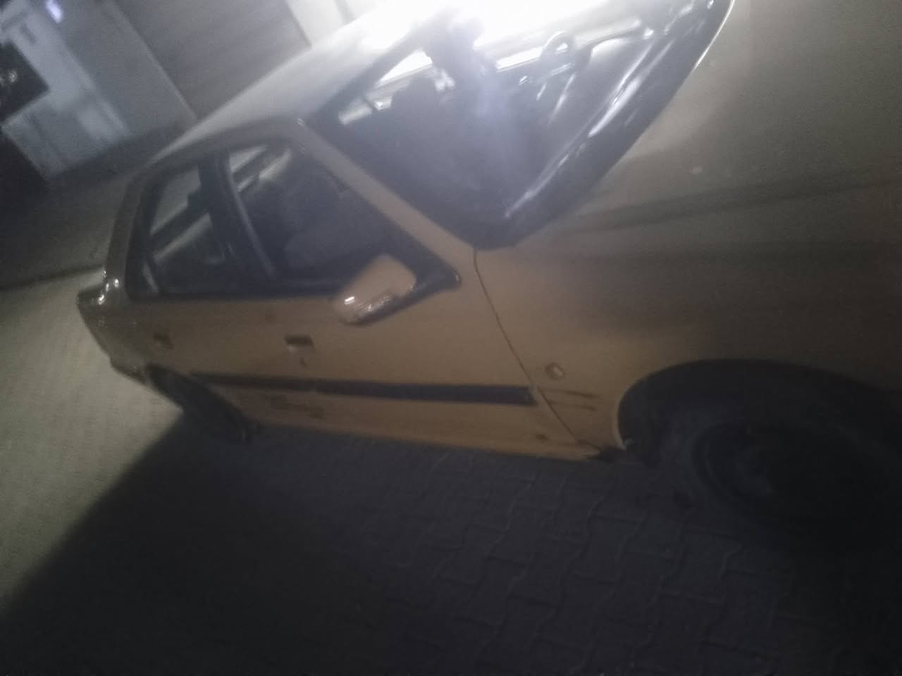 سلام عليكم  بيجو بارص شوفت عينك كلشي ما بيه كهربايات شغاله محرك وكير خير من الله  سياره نضيفه كلشي بيه شغال مديل 11 رقم بغداد  راعيه بلنجف يريد مداور مشروع وطني سنويه صاقطه بل2023عليه هيه وغرمات  سعر خاص مكاني نجف رقمي بيه وتساب ***********
