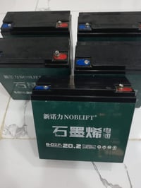 5 ، باتريات مستعملة  تمشيك  10 كم وتفحص الفولتية قبل لاتاخذ    السعر  ...