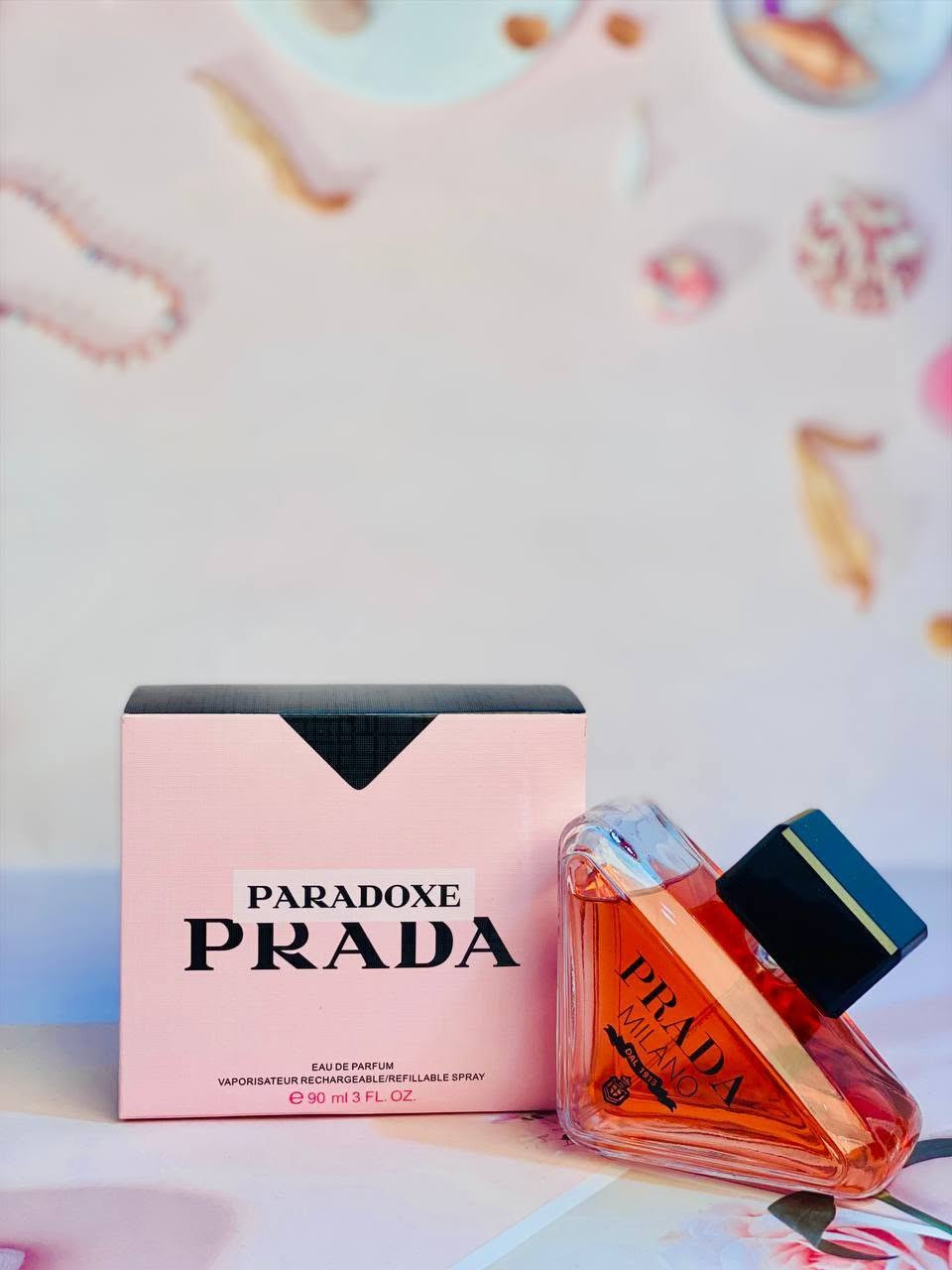 عطر رادا الفرنسي 🇫🇷 Prada Paradoxe Intense
لو تحبي عطر يلفت الانتباه من أول رشّة ويخلّي أثرك باقي حتى بعد ما تمشي 👑
Prada Paradoxe Intense معمول للمرأة الجريئة، الواثقة، واللي تحب تكون مختلفة دايمًا 💗

🌸 مكونات العطر:
 • الافتتاحية: زهر البرتقال – انتعاش وأنوثة من أول لحظة
 • قلب العطر: ياسمين مركز – فخامة ونعومة تلفت
 • القاعدة: فانيليا دافئة + عنبر + مسك أبيض – ثبات عالي ولمسة أنثوية مغرية 🔥

💎 العطر قوي، فخم، وثابت…
يناسب السهرات، المناسبات، وحتى الأيام اللي تحبي تحسي فيها إنك مميزة 💫
المنشأ فرنسا 🇫🇷


**إذا كنت صاحب هذا الإعلان وتريد حذفه لأي سبب، رجاءا أرسل رسالة إلى الدعم الفني**