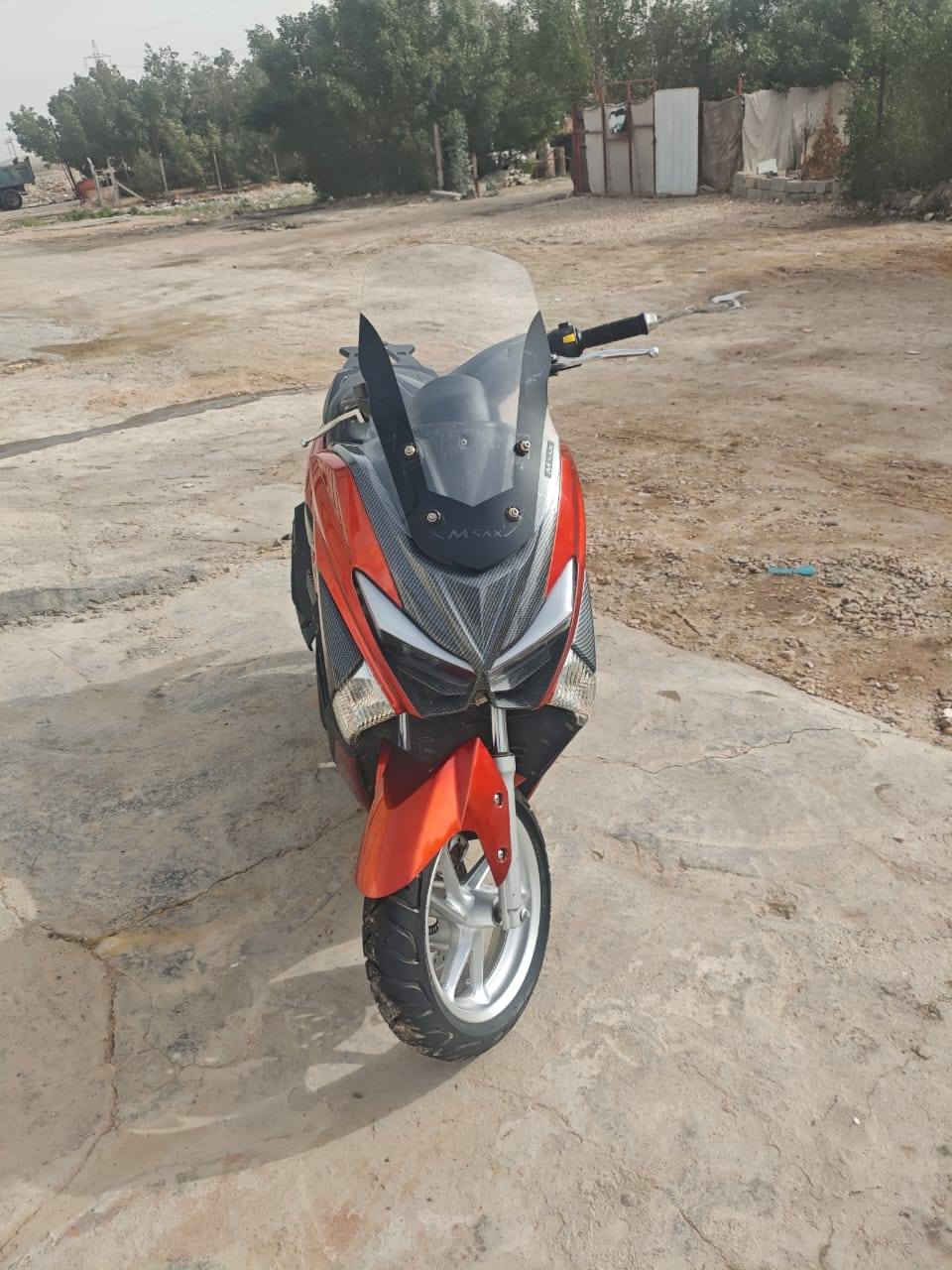 دراجه ناريه للبيع نوع انماكس موديل 23 بيه عطل الهندر فقط للتواصل ***********
