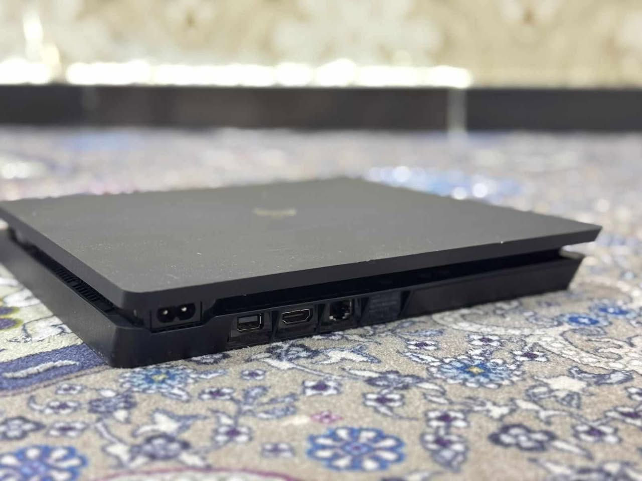 سلام عليكم بلي 4 سلم اوربي  مع كامل الملحقات نضيف ما مفتوح ابد ولا واصل تصليح وياه يده  وقرص جي تي اي 5 وياه ردد ردبشن وياه قرص حرب سعره 230 وبيه مجال بسيط رقم التواصل  ***********
