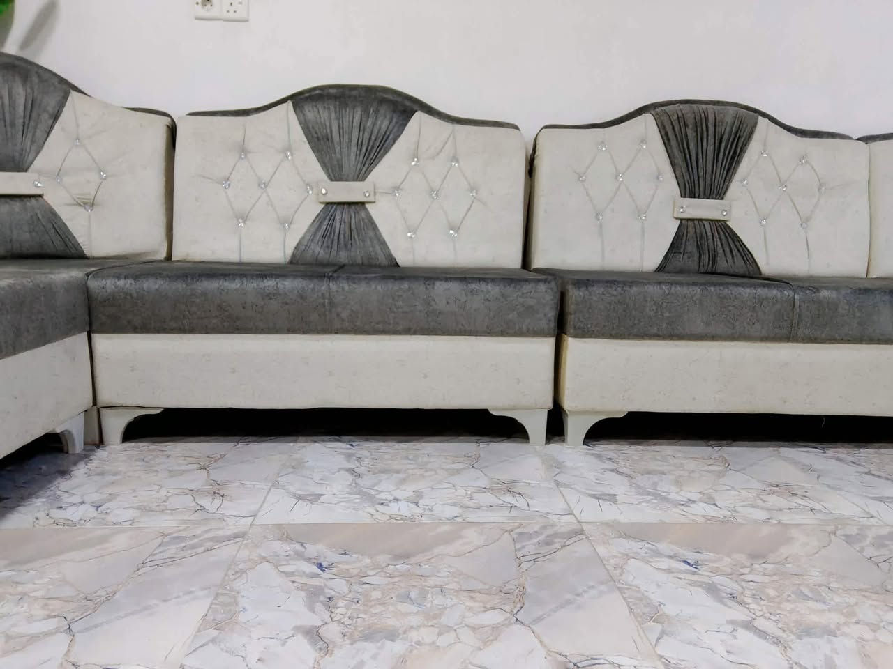 ديوان 7 أمتار سعرو 280 بس مجال عنوان موصل


**إذا كنت صاحب هذا الإعلان وتريد حذفه لأي سبب، رجاءا أرسل رسالة إلى الدعم الفني**