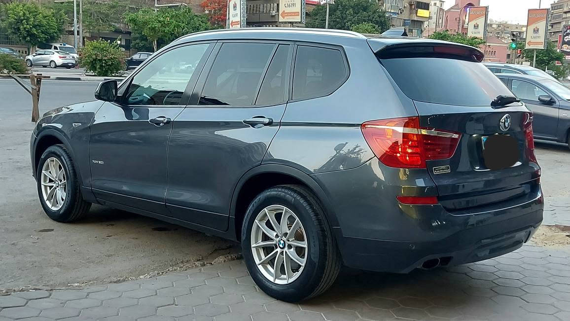 #Bmw///  X3  /// 2015
2000cc turbo  /__
للهواة الحالة الجيدة 
فابريكة بالكامل برة وجوة 
لا يوجد أي مصاريف صيانات نهائي او دهانات نهائي ____
صيانات منتظمة فى التوكيل حتى ١٩٥كم...
حاليا صيانات فى مركز متخصص بالفواتير 
حالة الماتور والفتيس والعفشة والكاوتش جيدة جدا 
رخصة مصر الجديدة 
المعاينة مصر الجديدة 
0100/986/7472 القاهرة, مصر


**إذا كنت صاحب هذا الإعلان وتريد حذفه لأي سبب، رجاءا أرسل رسالة إلى الدعم الفني**