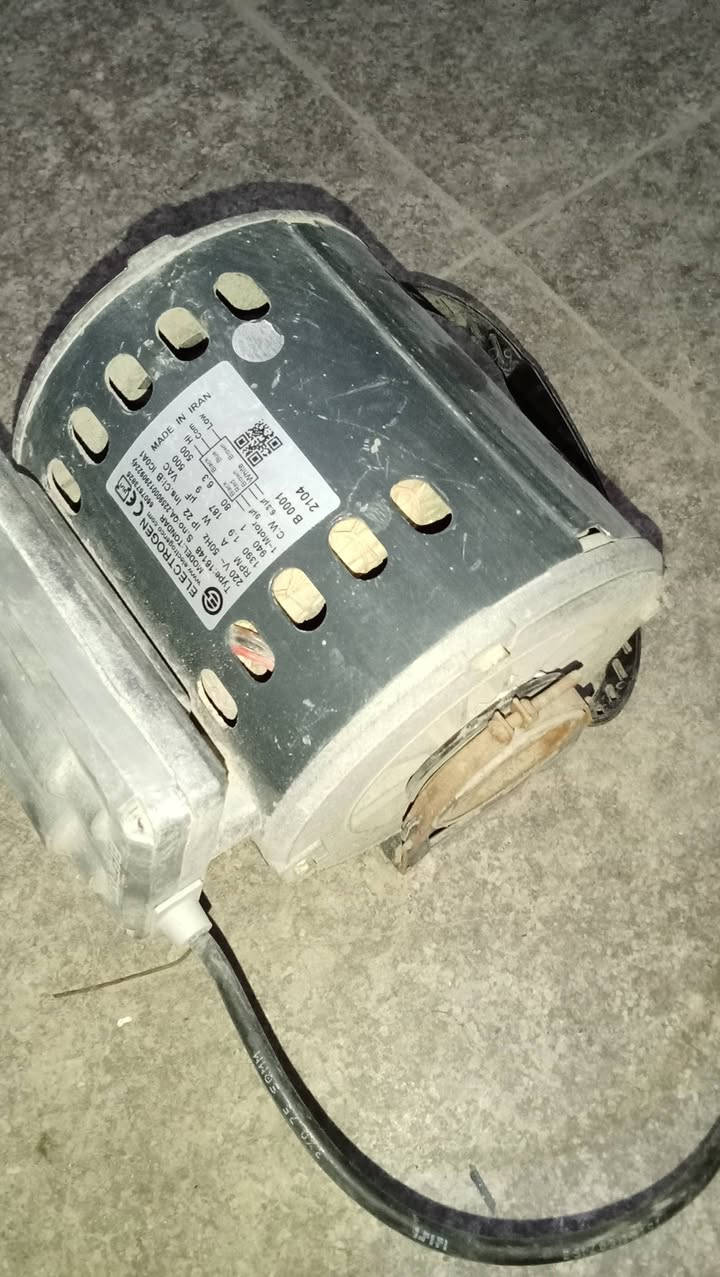 ماطور مبرده
شغال سرعتين عل فحص

سعر 30


**إذا كنت صاحب هذا الإعلان وتريد حذفه لأي سبب، رجاءا أرسل رسالة إلى الدعم الفني**