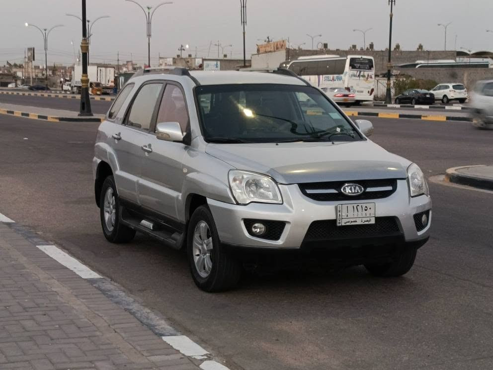السلام عليكم ***********
كيا سبورتج 
مديل 2009 
بيها قطعتين صبغ جاملغ وباب صفحة العبري والباقي كفاله مكينه وكير وتبريد وحداديه خير من الله تحويل ثاني يوم سعرها 88 وبيها مجال حك الجيه مكاني بصره مامتواجد بلنت اتصل وتدلل *********** البصرة, العراق
