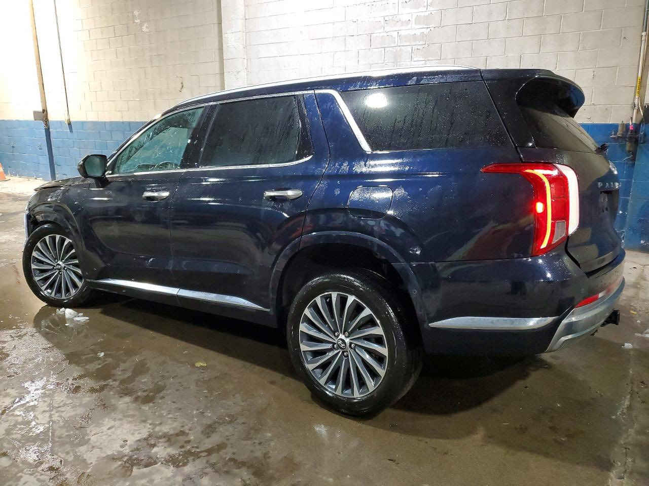 السلام عليكم بلسايد 24 كلكرافي الحادث فقط هذا الي بل صوره بدون دواخل   السياره شغاله وتمشي بعد شهرين توصل للعقبه  السياره اعله فئه والتفاصيل كلها بل صور الجاملغ  يرجع بارد والدعاميه اني مستوردها السياره ابيعها بمكانها  بلعقبه سعرها بمكانها مع فتح الحاويه تستلمها جاهزه للتعقيب ب  195 ومجالها بسيط مكاني بغداد وهذا رقمي الشراي يتصل ***********
