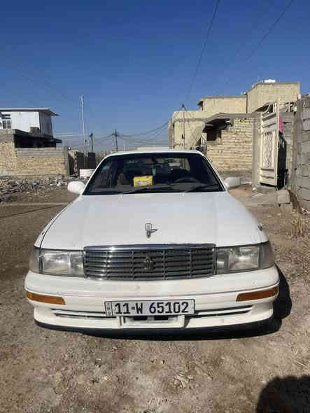 سلام عليكم بطه للبيع موديل 1992
محرك 2500 vvt لون ابيض غير محدد 
سيارة كير مكينه تبريد تتدفئه كله شغال  كفاله  تايرات جدد اكلفلك اوصليات ونقل جثه وكص وكلشي اشكلات شرعي  هزة جديدة ورقم بغداد دولي جديد  بسمي سنويه 2029 بيها بس ضربات موضحه بصورة باقي كفاله مجود مقطع فديو موضح كامل 
السعر 60 وبيها مجال بسيط  
*********** وتساب او هاتف متواجد 
مكان سيارة بغداد حي جامعه او السيديه او المكاسب
