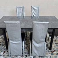 ميز قابل للتكبير • كراسي • نضافة