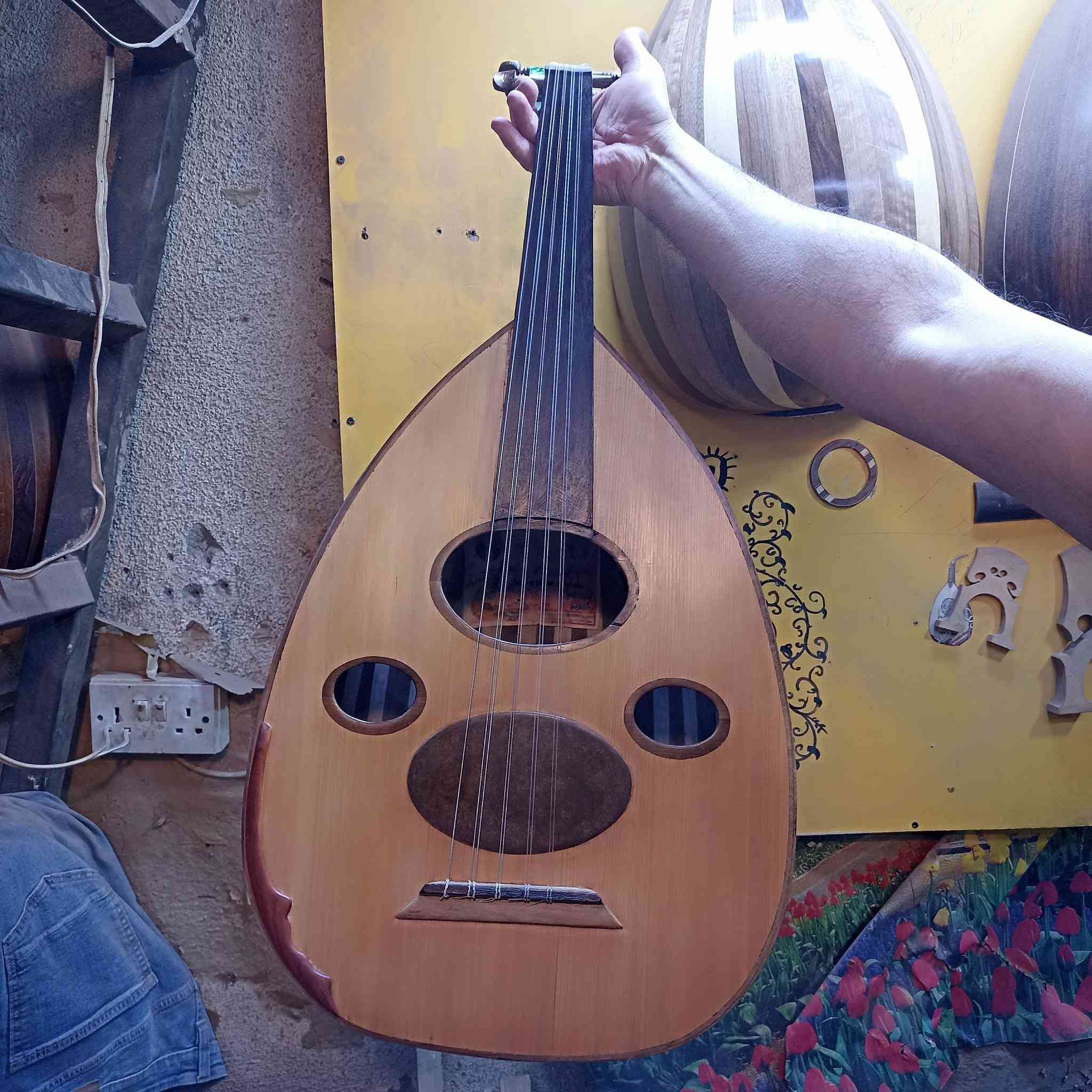 السلام عليكم (( مكلف بالنشر ))
صناعة الاسطة سمير رشيد النظافة كدامكم
رقم 📱 صاحب العود (( ***********))
مع تحياتي لكم 
باسل الجراح
