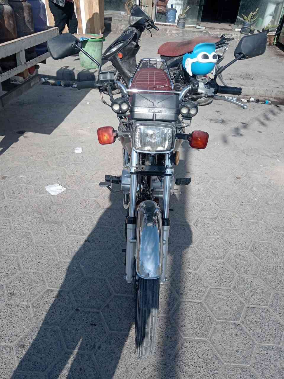 دراجه ٢٠٢٢ جديده ما ملعوب بيه رقم مداور شوكت متريد سعره 1250 بيهة مجال قليل رقم صاحب الدراجه

 ***********
