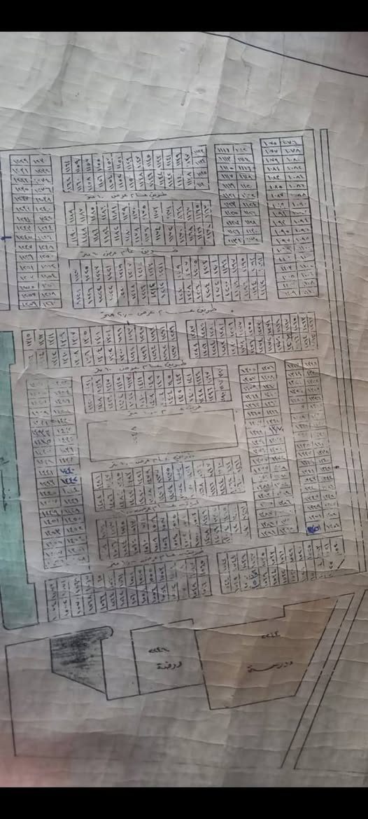 وينهم إلي يدورون إستثمار ؟ (هذه القطعة تسوة)
قطعة مميزة ركن تجارية في ابو غريب بمنطقة ٩ بيالة خلف البزل قرب جسر أبو منيصير على شارع ٢٠ وشارع فرعي ١٠ مقابل مساحة خضراء يليها شارع ٣٠ وهو شارع المقاطعة الرئيسي لتكون امامك مدرسة رقم القطعة ١٤٥٩ بأسمي وبدون دلالية نتكاتب وينفتح البيان بنفس اليوم ان شاء الله صايرة ثالث قطعة بالمقاطعة يعني بالبداية كلش قريبة
● ملاحظة ... اني بأسمي الركن وليس بطن الركن 
يعني رح تشتري نص قطعة مو قطعة كاملة
● اي استفسار هذا رقمي ***********
او حط إعجاب واني اراسلك عالخاص ... تحياتي
