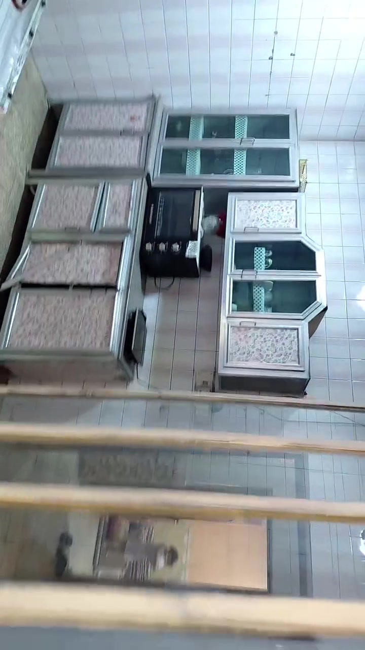 بيت للبيع في البصرة منطقه القبله خلف البريد يم مدرسه الاشاوس مساحه ٢١٦ رقم القطعه ٣٦٢ رايدنه للبيع سعر ٢٤٠ مليون وبيه مجال ***********
