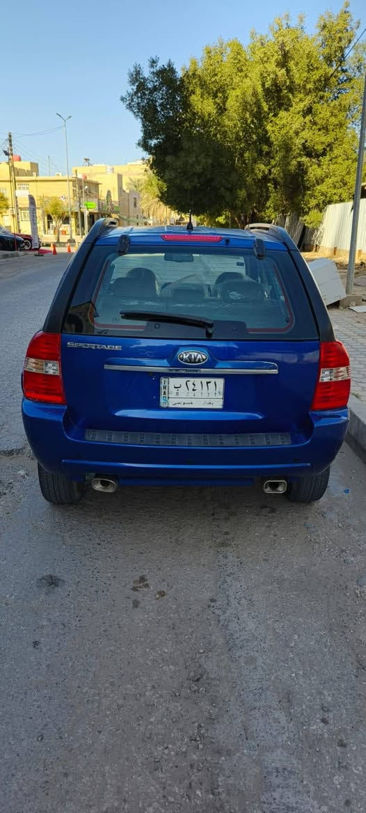 كيه سبورتج مديل  ٨ جليجي مكينه  ٢٠٠  بيه صبغ موضه في السنار داخل الصور مكفوله من مكينه وكير وحداديه وتبريد ثلج  السعر  ٨٧ الاستفسار ***********
