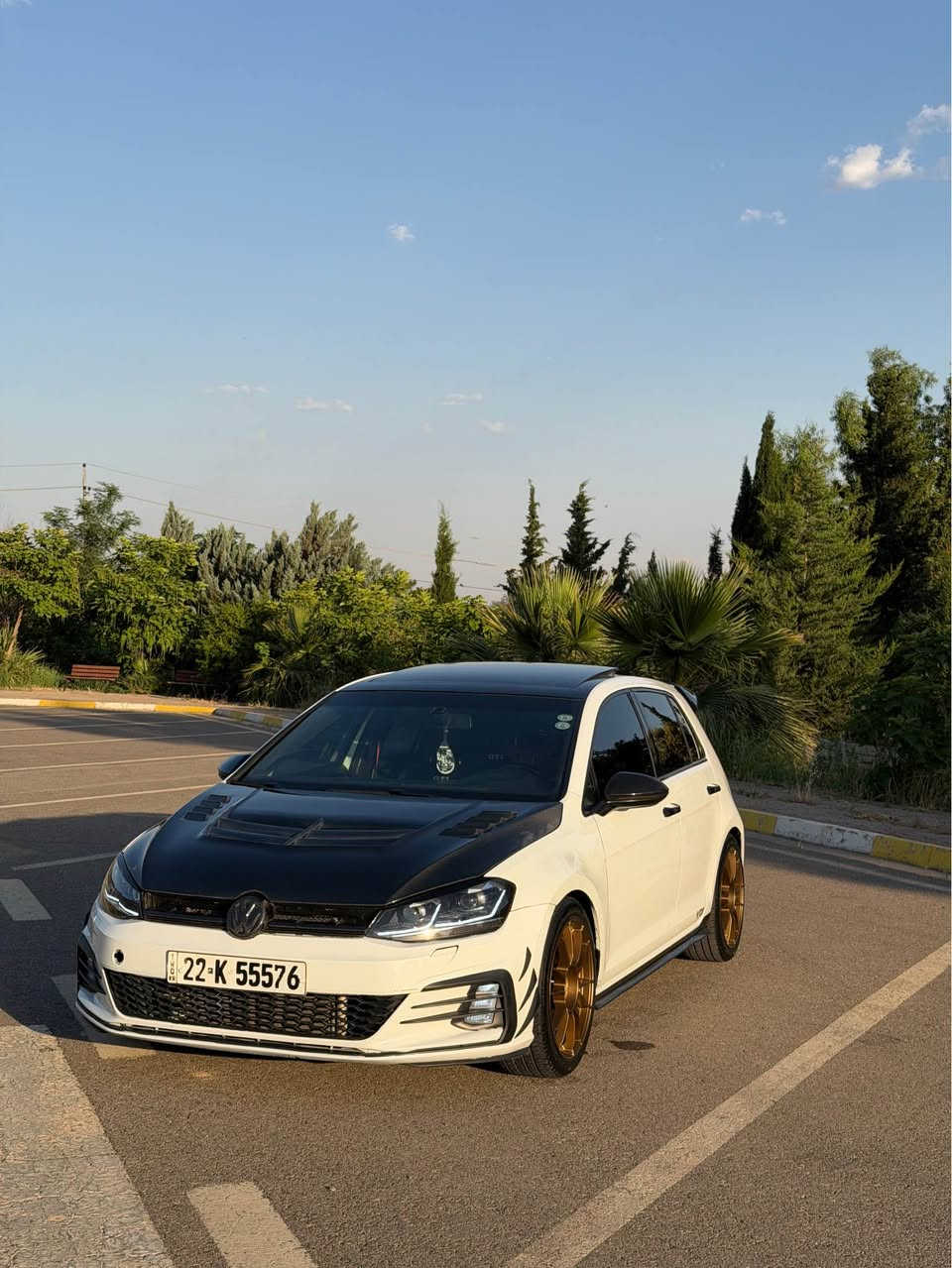 Golf GTI 2017 🔥
فول مواسەفات 
پانۆراما 
کوشن جلد 
شاشە گەورە 
کامیرا و حەساس 
هەیکەلی کامل R
لایتی پێشەوە بیلادی گۆڵف ئاڕ 
بەگ لایت سمۆک 
دیفیوزەر دوو پارچە 
باڵی بیلادی بەرز 
دۆسەی سپۆڕت 
بۆنیت کاربۆن فایبەر ئەسڵی 
دیفیوزەر کاربۆن فایبەر ئەسڵی
سەقف ڕۆزڕایس 
ویل OZ 
......
ستەیج دووی لەسەرە سەیارەکە 
٥ ماپ 
باک فایەر 
پۆپ بانگ + AK47
قوەت
ئەنتی لاگ 
لانچ کۆنتڕۆل 
سیستەم گزۆز  APR 
.......
شوتە + فۆرگ 
داون پایپ 
چارج پایپ
کولەر 
پلاک سپۆڕت 
....... 
ڕادێتەر بیلادی بە شەرتی حەماوە ...
سەیارەکە قوەتەکی خەیاڵی لەسەرە و مەسرەفەکی زۆری لێ کراوە 
چاملخی پێشەوە و دواوە بۆیاخە لەگەڵ دەرگای پشتەوە  تەعدیلە لای سایەق + دوو جێی PDR 
گێڕ و مەکینە بەشەرت و بێ کرانەوە 
سەنەوی و هەزە و ژینگە و ڕێگا و بان نوێیە 
سەنەوی بە ناوی خۆمە ...
***********
 
١٣٨ وەرەقە و معامەلە ... كويسينجاك, أربيل
