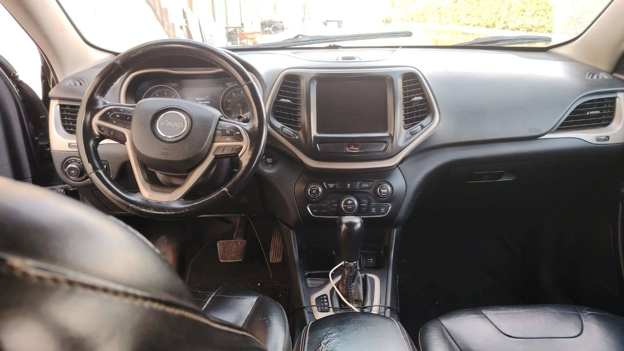 سەیارەکە خاوینە ماڵی دۆستە *********** أربيل, العراق
