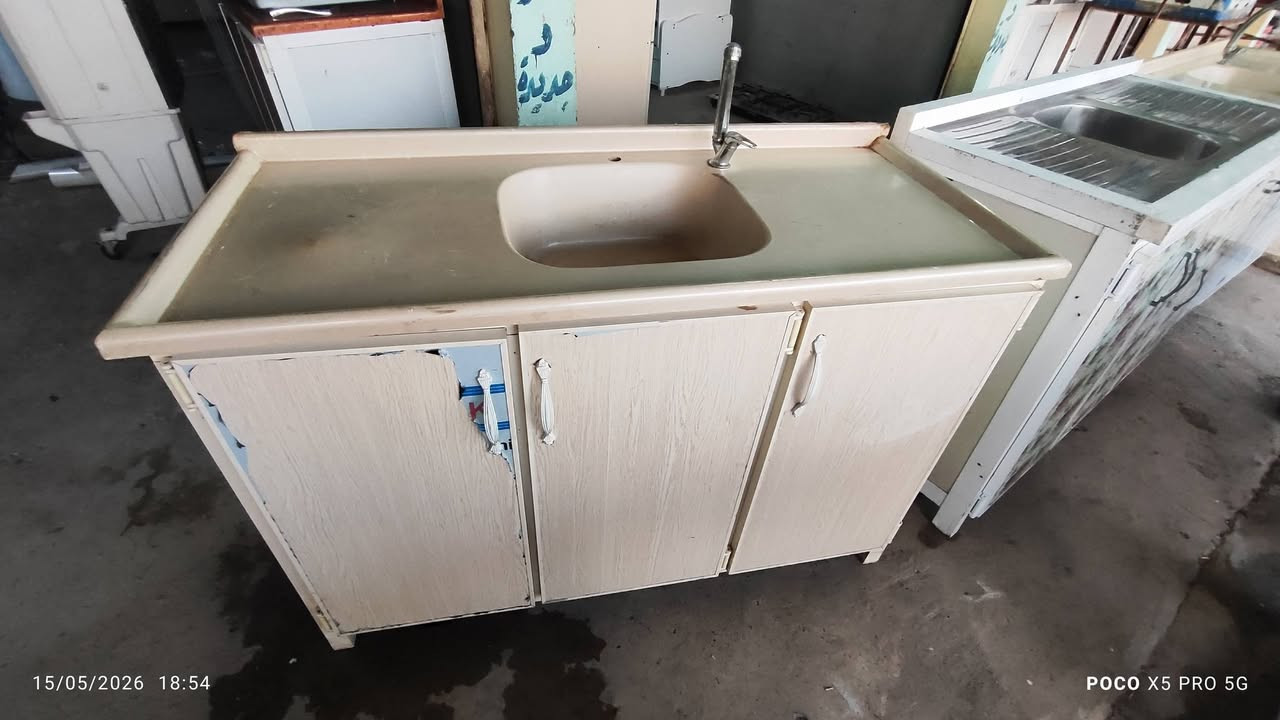 متوفر اغراض منزليه نظيفه ومرتبه بشرط  
العنوان تلول ناصر الشارع العام قرب مفرق الشويرات 
للاستفسار مراسلة الصفحه او الاتصال ***********
مراسلة واتساب ***********

