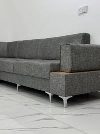 للحجز والاستفسار ٠٧٧٦٥٥٨٨٠٩٠