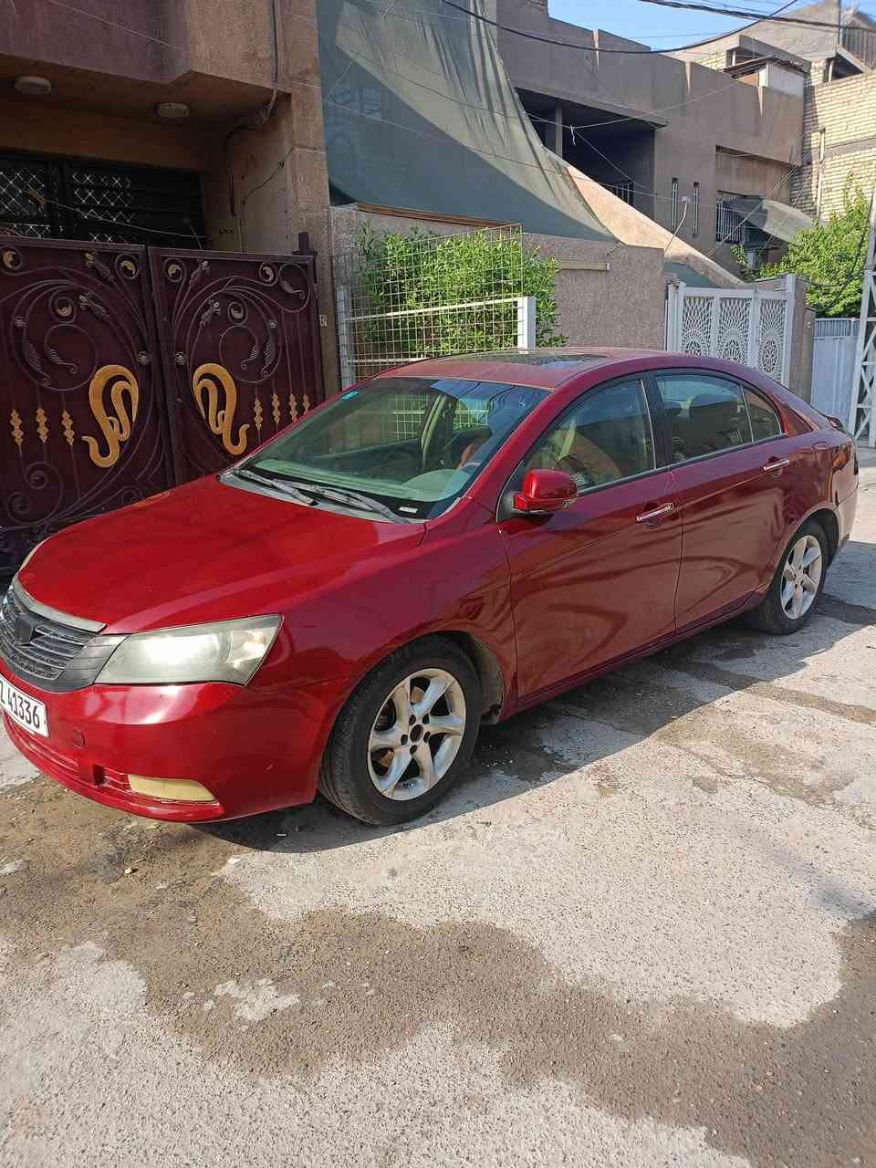 Gelly Emegrand C7 موديل 2013 ماشيه 108الف كم ، گير محرك بلادي صبغ عام ، حادث دهس من الأمام سابقا سعرها ٦٠ ورقة.. العنوان/ بغداد الجديدة ***********.
