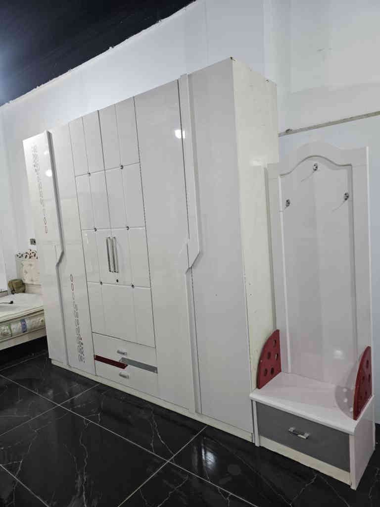 غرفه نوم للبيع نظيف كلش كامل سعر 375 الف شراي يخابر رقم *********** كركوك, العراق
