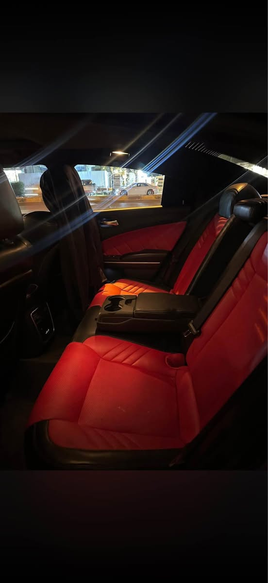 السلام عليكم
دودج جارجر سكات باك  6400 فول مواصفات عدا الرادار الامامي موديل 2020  للبيع او مراوس حسب القناعه
السياره ماشيه 95mile
حادث السياره جاملغ خلفي والبنيد مبدل وبيها بارد بالباب الخلفي جهة السايق بدون ايرباك بدون دواخل
السيارة مكمل صيانة منظومة البانزين مالتها ومبدل المي والفلاتر والدهن 
السيارة عليها برمجة سيفتي 
دسكات تخم جديد 
صدر امامي جديد
مبدل لايت زارعلها عدسات
ميحتاجلها مصرف
عارضها ب235 وبيها مجال جداً بسيط
مكان السياره / بغداد- الجادريه
*********** بغداد, العراق
