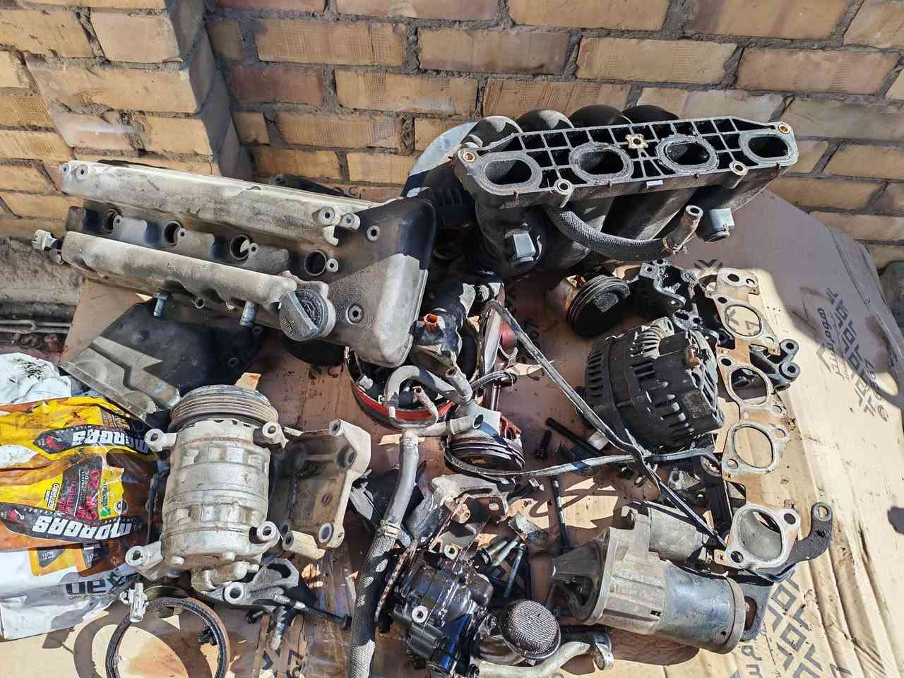 وارد امريكي SX4 2000 السلام عليكم اخوان مكينة 
هي وتفرعاتها تفصيخ فقط الكرنك دايس الباقي مابي شي
(واتر بمب جديد اصلي مستعمل شهر) التفرعات تشمل
داينمو +سلف+ مسطرة بخاخات +4 بخاخات منظفهن قبل
ما ابدل مكينة+ تخم مجاول 4 شغالات  وياهن دكشن بارد
جويتر شغال +بور ستيرن وياهن حدادية أمامية
دبل وقاعدة ولوي وطبلات
 دا اصفيهن لان  مبدل  مكينة وممحتاجهن
الي محتاج شي يدخل خاص
مكاني بابل
***********
