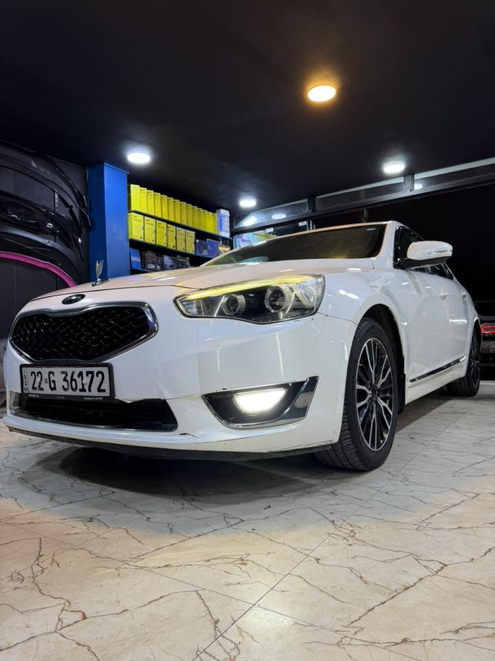 كيا كادينزا 2014 خليجي
جاملغ خلفي صبغ 
والامامي بي طخه مال دراجه 
باقي السياره صافيه 
شواصي لغود تكم قماره حوض كفاله 
بجم زنون كامله شديتلهة عدسات ب٢٠٠ دولار اناره نهار فول
داخل اسود 
كهربائيات كلهة شغاله 
كشن كهرباء 
تبريد ثلج 
راديترات وكمبريسر جديدات 
منظومة مي جديده انسى التنقيص 
كله بانزين محسن اديرلهة ودهن ادينول من الوكيل الي بل منصور 
ماشيه 182 الف كيلو 
مكينه لا تنقيص ولا تبخير امشي بيهة ٢٦٠ ماعليهة شي 
تخم تايرات 
صدر امامي خلفي ويه المشط والبور جديدات 
السياره هواي صارف عليهة  بس السياره دتصير بيهة طفيه ناس تكول كير وناس تكول فيت بم وناس تكول حساس اني نزلت من سعرهة سعر كير كامل والي تعجبه السياره يجيني وبخدمته اني  واذا معجبته اكسبه اخ وصديق … سنويه تنتهي 2029
السعر ١٢٥ وبيهة مجال للشراي 
مكاني بل اسكان قرب كلية المامون 
للتواصل ***********
