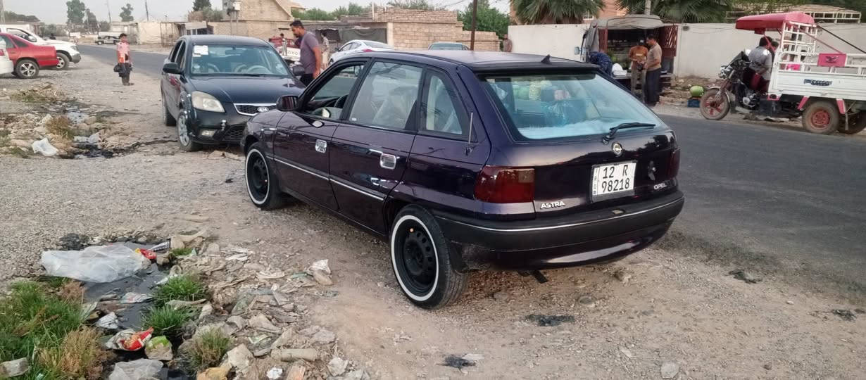 استر للبيع
موديل 1994
سنويه 2030تنتهي 
هزه و رقم جديد نينوى 
صبغ بيها قطعتين تطويز  جماليه
سياره جاهزه من كلشي شرط الوكاله والتحويل 
كاربون بيها 
وايرمنيه شغاله سياره وضع شريكه 
كير ومحرك شرط
محرك 20
السعر 44وبيها مجال شي قليل
للاستفسار اكثر انتصل 
***********
***********
