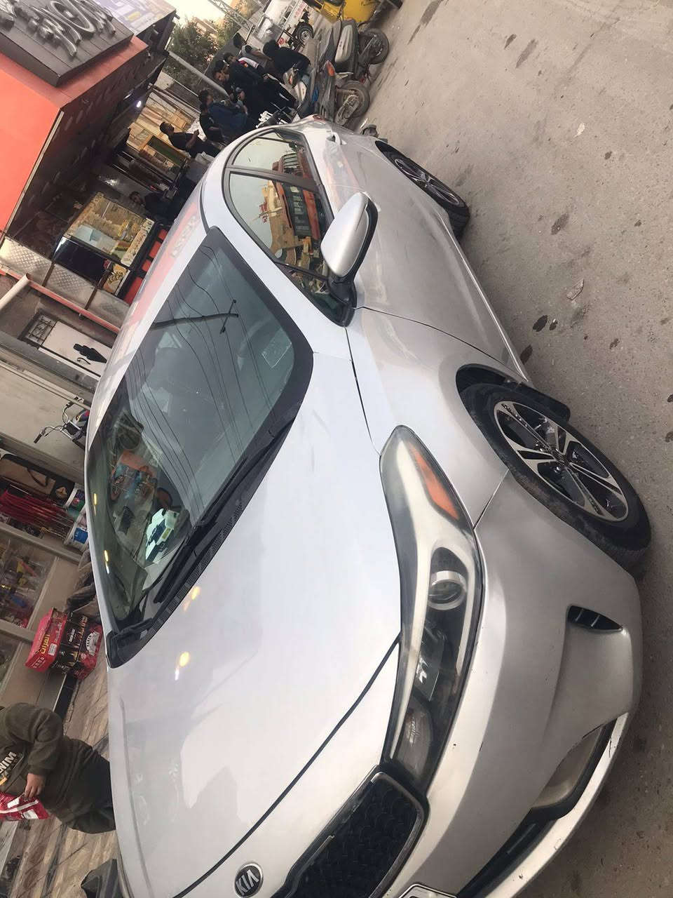 السلام عليكم فورتي 2018 سياره جديده كلش مال جناي رقم ذي قار حره مداور ثاني يوم  استخدام شخصي شاشه كبيره ويل كب ارضيه مغلفه تبريد محرك 2000 دوش كير محرك كفاله حادثه جاملغ وبنيد ترايك وين مايعجبك
مكان السياره ناصريه للاستفسار ***********  السعر 125 وبيها مجال
