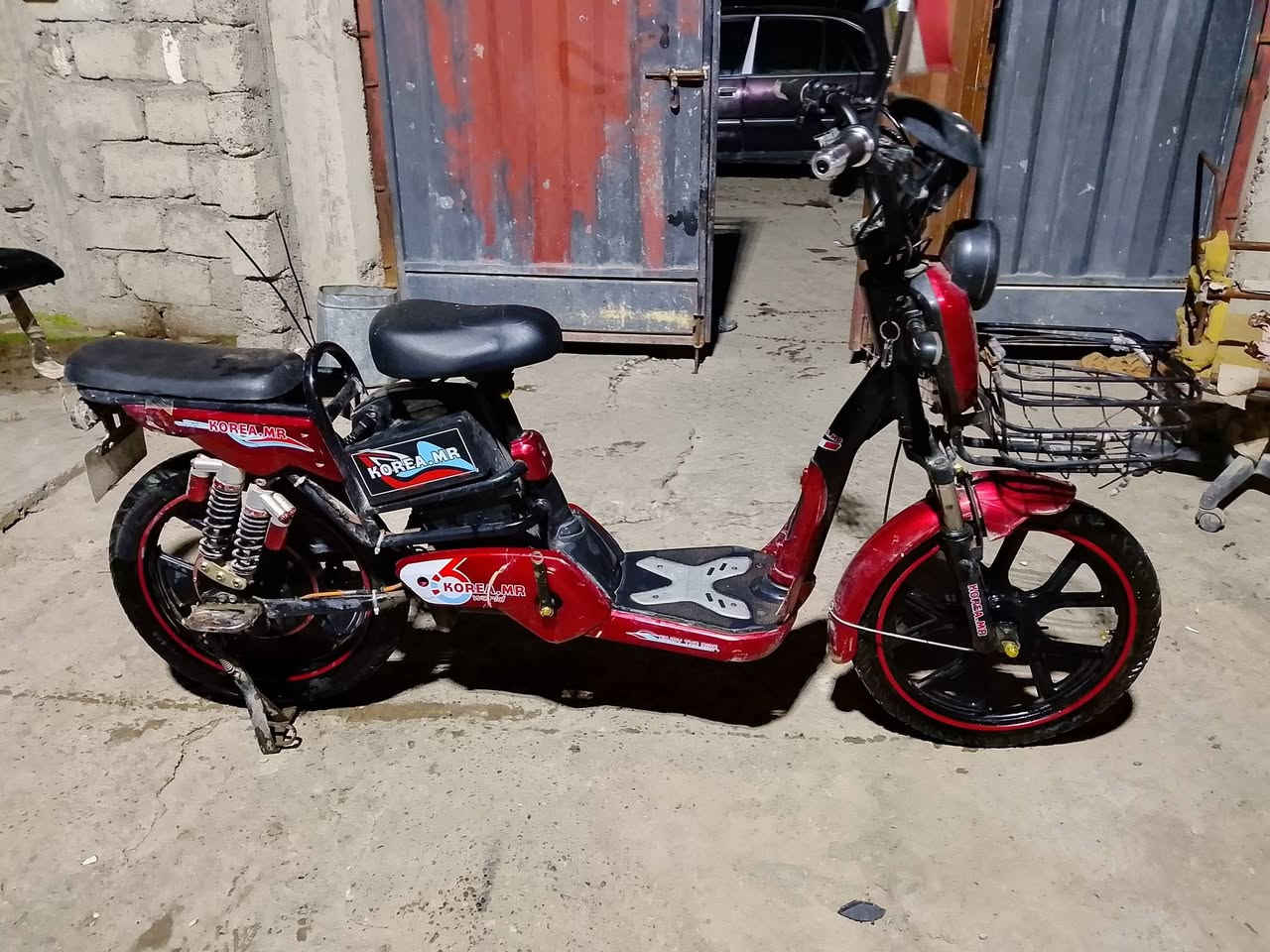 السلام عليكم يوجد ماطورشحن للبيع شقال كامل امكمل السعر ***********
