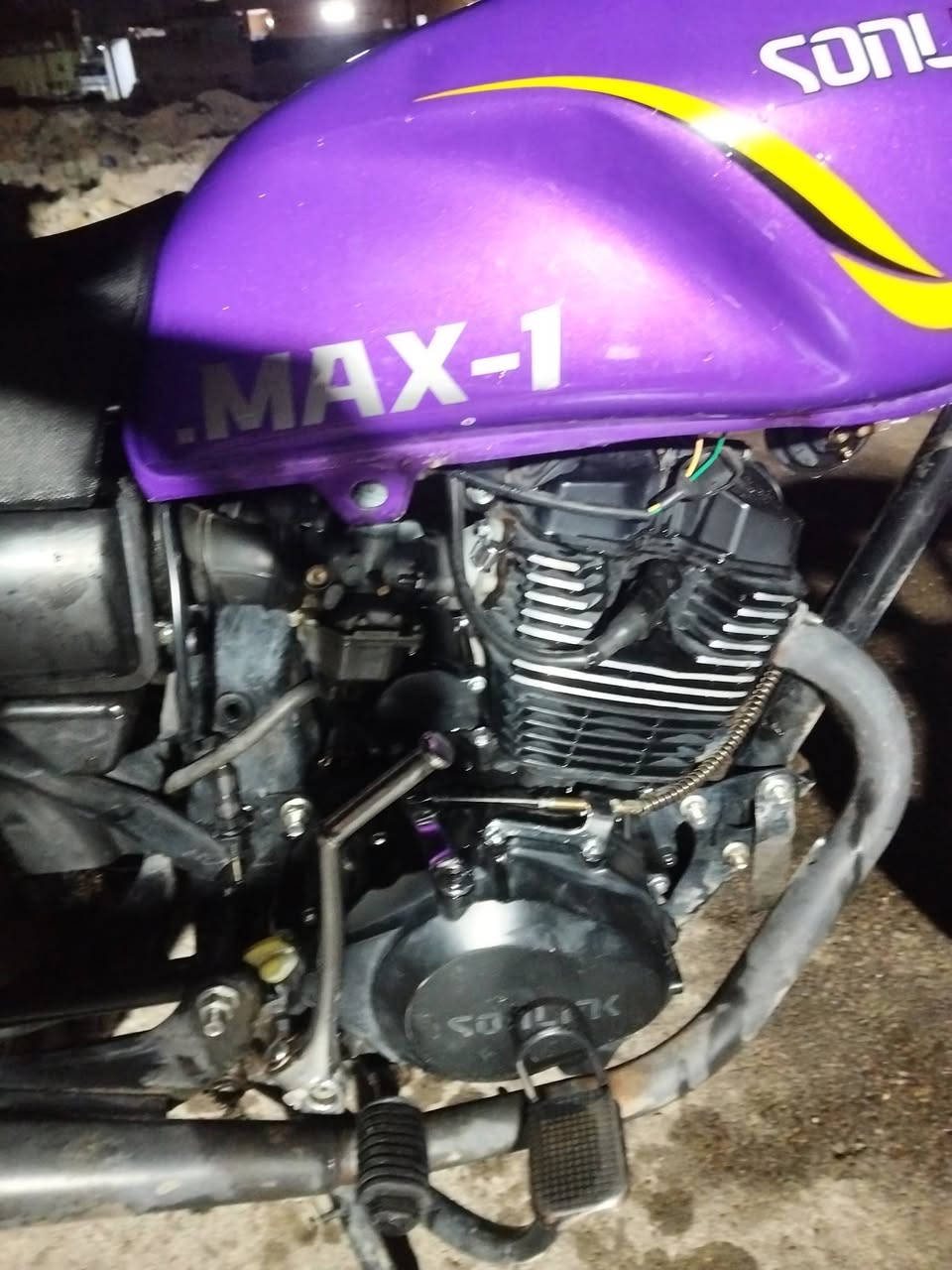 سلام عليكم للبيع موديل 25 
اوراق اصولي سعر650 وبيها مجال 
رقمي  ***********
