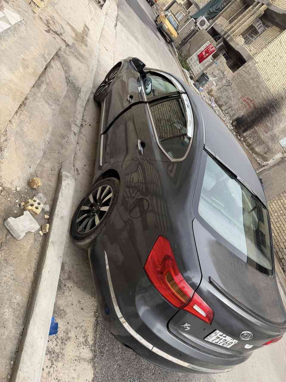 السعر 100$  وبيها مجال 
تجي وتشوفها وتدلل 

كادينزا 2012 | وارد كوري 🇰🇷
محرك 3000 سي سي – 6 سلندر عزم وراحة

السيارة بيها حادث جاملغ سابقاً ورصعات خفيفة (مذكورة للشفافية).
مسويلها أدامة كاملة، ما محتاجة فلس 👌
تحويل ثاني يوم
هزّة وسنوية كلها جديدة

السيارة جاهزة استخدام يومي، نظيفة ومرتبة


**إذا كنت صاحب هذا الإعلان وتريد حذفه لأي سبب، رجاءا أرسل رسالة إلى الدعم الفني**