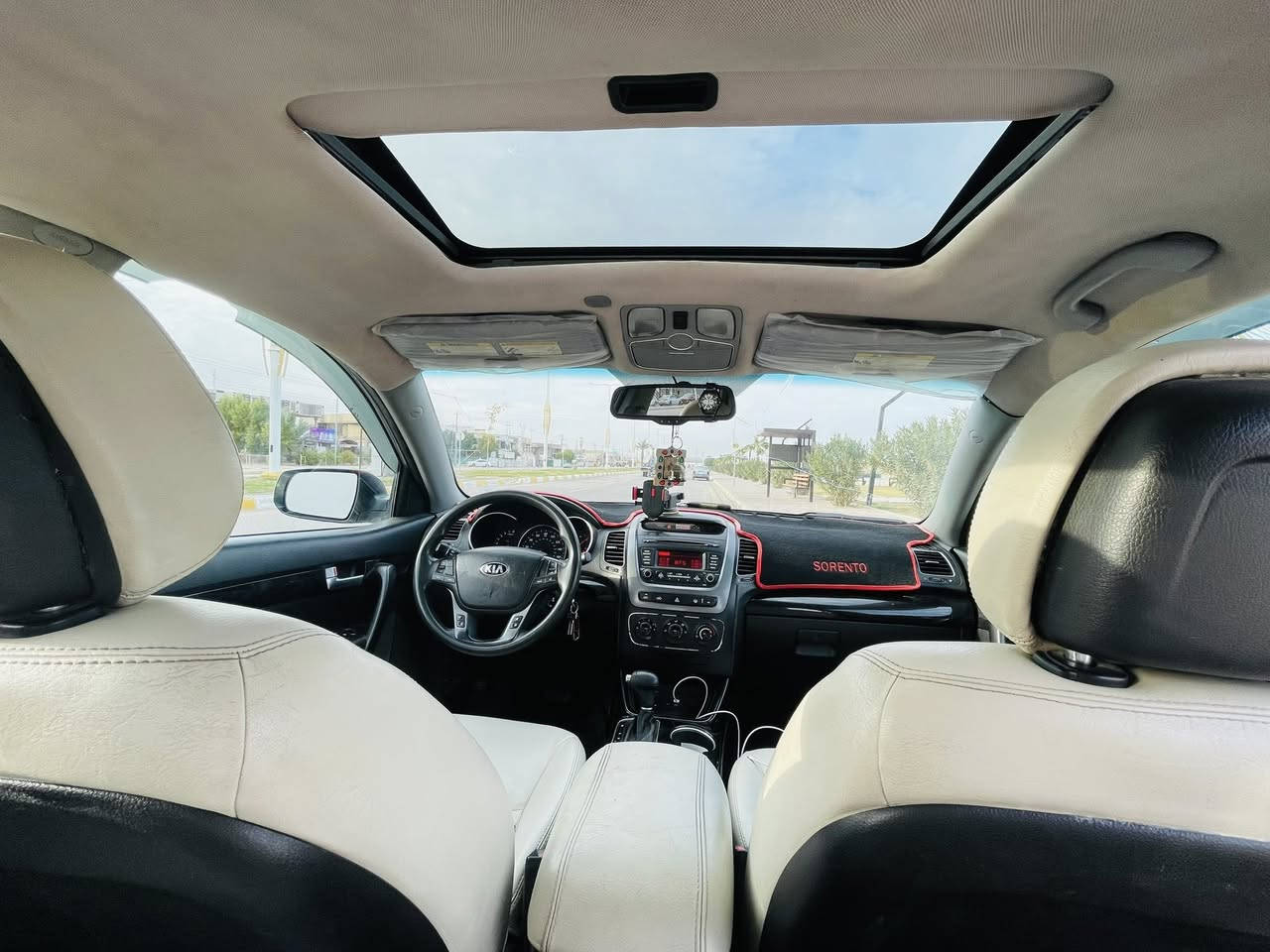 السلام عليكم  سورنتو 2014 امريكي 4 سلندر رقمها بغداد السيارة حادثها جاملغ السكن مبدل نفس اللون وشوية من البنيد صبغ السيارة فتحة وكامرة وحساس كيرها بشرط المحرك بي خيط تبخير بس متنقص عالفحص سعرها 133 وبيها مجال مكانها الفلوجة 
***********
