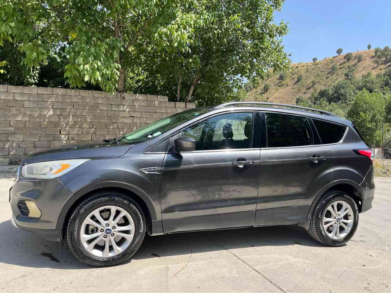 ١٠٧ گەڵا و معامەلە 😱

فۆڕد ئیسکەیپ فولە  ٤ پستنه گێڕ و مەکینەی بە شەرتە توند و تۆڵی بە شەرتە ٤ طایە و ویلی نوێیە بۆیاغ ١ پارچە و ٢ بست بۆنیدی بۆیاغە پێش و پشتی کەپسە سەیارەکە ماڵی دۆستە و هەموو گیانی بە شەرتە 

سعری | ١٠٧ گەڵا و معامەلە

*********** السليمانية, العراق
