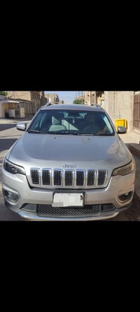 جيب بزون موديل ١٩ رقم نجف باسمي لونة رصاصي محرك أربعة سلندر ٢٤٠٠ حادثة...