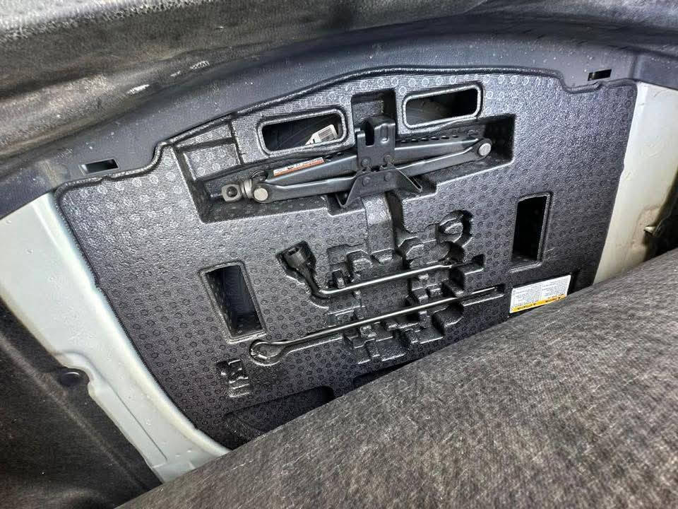 تويتا كامري للبيع  LE وارد كندي 
2023 ماشيه 15 الف لون نفطي 

سياره ماشاء الله كله علا البلاد بجم كبس 

نسبه نضافه 95٪

مواصفات سياره معروفه كشن كهرباء لايت زنون رادار شاشه ايبات تحكم ستيرن تحديد مسار تثبيت سرعه نضام ايكو نورمال  سبورت محرك تجي 2500  

ضرر سياره ابيع صبغ  عام نسبه المعجون ثلاثه قطع معجون بدون دواخل والباقي بغ *********** سعر خاص
