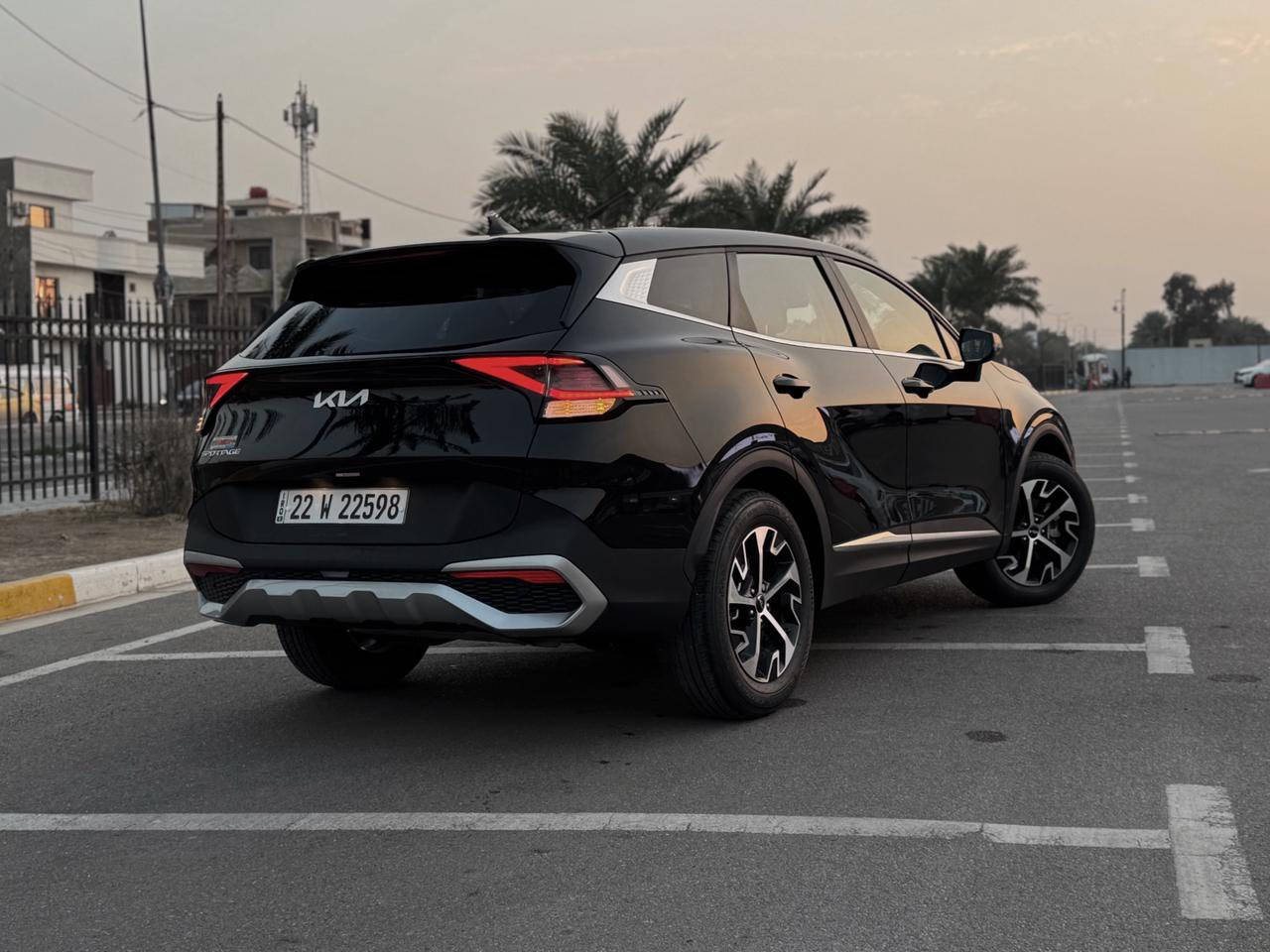 سبورتج 2024 ( بدون ايرباك )
ماشية 7 فقط بوضع الوكالة جديدة جدا 
فول مواصفات عدا الفتحة 

قبل يومين دخلت ترقمت اربيل تحويل باي وقت
محرك كير كهربائيات صدر كلها بلاد و100% 

حادث جدا بسيط وسطحي جزء من الجاملغ وجزء من البنيد بدون اي دواخل شواصي لغود راديترات كلهن بوضع الشركة حتى البدنة مكفولة وجميع الايرباكات سليمة 
بدون رصعات بدون شخوط بدون تعديل بارد 

كشنات جلد - شاشة كبيرة ديجتال متصل - رادارت 360 (امامي خلفي جانبي) - تشغيل عن بعد - نقاط عمياء - شاحن وايرلس لاسلكي  - تحديد مسار - تدفئة كشنات   - كشن كهرباء - بصمة تشغيل وابواب - دخول ذكي  - شواحن tpc بالكشنات الخلفيه -  اوتو هولد - حساسات - اوتو ستوب - ثلاث انظمة قيادة - قيادة ذاتيه  - مثبت سرعة - توقف ذاتي امامي خلفي  (مانع التصادم ) - اشاير بالمري -   وبعد بيها هووواي مواصفات 

السيارة جديدة بمعنى الكلمة وبالواقع بعد احلى 
جاهزة بدون نقص وترايها مال زيرو  
 وكل التفاصيل مذكورة بالكامل 
مكانها بغداد 

‏‎السعر 207 وبيها مجال بسيط

‏‎للأستفسار هذا رقمي 
***********
