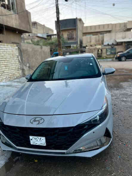 السلام عليكم النترا 2023 وارد كندي لون اسمنتي فاتح المميز السياره فول مواصفات شاشة متصلة ديجتال سايد بريك دكمة داخل ابيض ثلجي السياره ماشيه 31mi محرك 2000دوش كشنات جلد وتدفئة هواي بيه مواصفات بعد بيه قطعتين تبديل جاملغ يمنة وبنيد مكان حي اور 
 ***********
