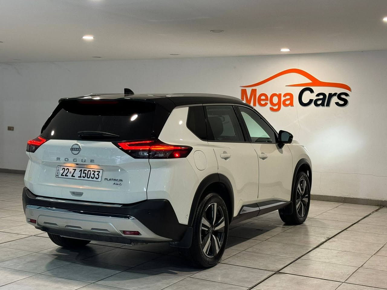 نيسان روج 2023 بلاتينيوم AWD
نيسان روج 2023 بلاتينيوم
موصفات بلاتينيوم platinum awd 
لون ابيض سقف اسود 
ماشية ١٥ الف ميل 
موصفات 
محرك ٣ سلندر تيربو
شاحن لاسلكي 
انارة داخلية 
داتاشو ( هيد اب دسبلي ) 
كشنات جلد وتحكم كهربائي 
تدفئة كشنات الامامية والخلفية 
تبريد منفصل للمقاعد الامامية والخلفية 
بردة جامات خلفية بلادي 
حساس امامي وخلفي وجانبي 
رادار امامي وخلفي وجانبي 
اربع كامرات وشاشة كبيرة + ابل كار بلي لا سلكي 
مرأة تعتيم ذاتي 
سقف بانورامة مع سقف اسود  

JN8BT3DD1PW314878

حادث السيارة جدا بسيط فقط تعديل خفيف بحافه البوند  الدعامية نفسها الاصلية مصلحة ومرجعها بمكانها
مكانها دهوك / موصل 
تفاصيل اكثر واتساب *********** موصل, نينوى
